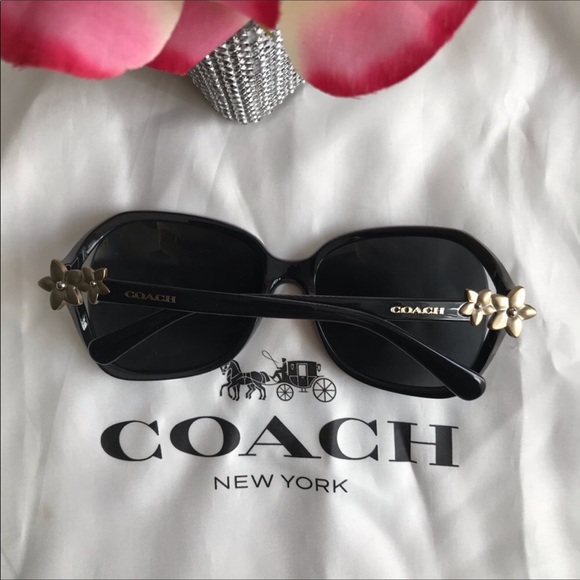 COACH in BLACK w Matte Gold Flower Grey Sunglasses - Picture 7 of 9